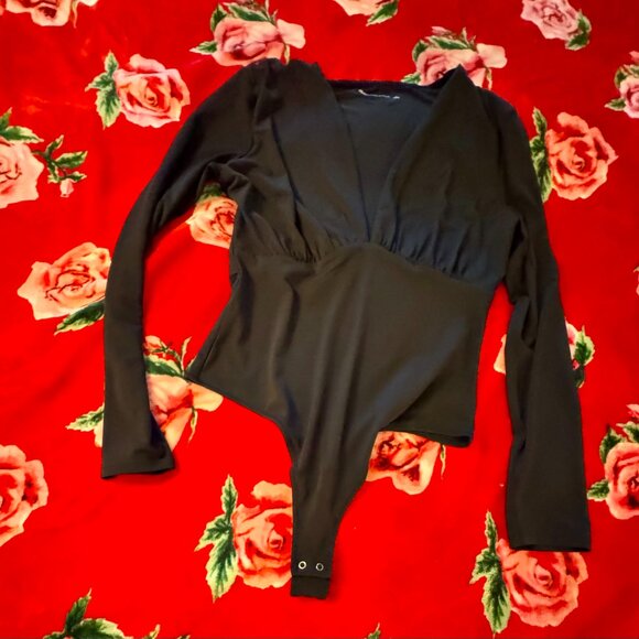 Abercrombie & Fitch Black Long Sleeve Deep V-Neck Bodysuit Soft A&F Collection - Picture 10 of 15